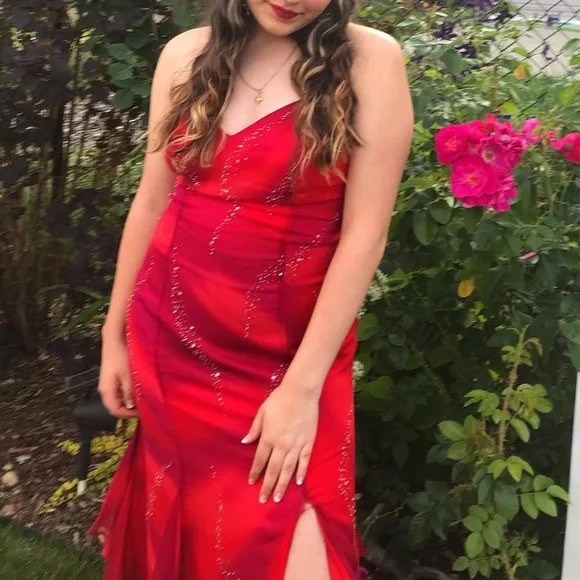 Vintage Elegant Red Glitter Sparkle Maxi Gown Formal Dress with Slit - Picture 2 of 2